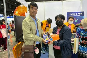 STKC ออกบูธจัดแสดงชิ้นงานชุด ตารางธาตุ ในรูปแบบ AR card สร้า ... Image 181